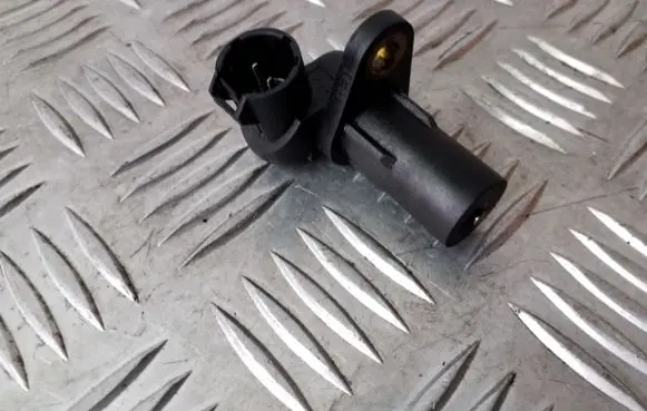 Suzuki Grand Vitara II Crankshaft speed sensor 