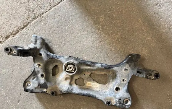 Seat Leon IV Front subframe 5WA199315F