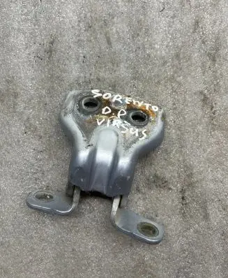 KIA Sorento Front door upper hinge