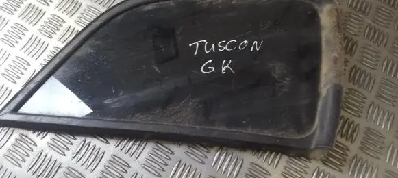 Hyundai Tucson JM Rear side window