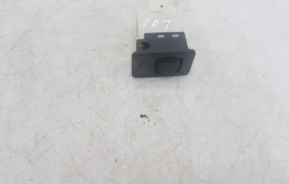Mitsubishi Pajero Sport I Light switch NOCODE