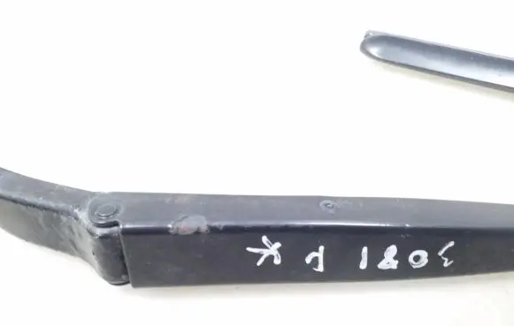 Nissan Murano Z50 Front wiper blade arm