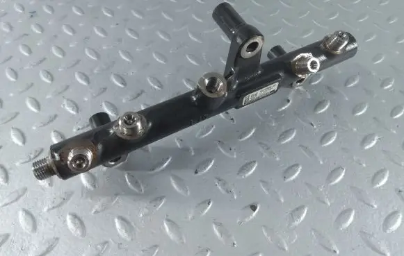 Citroen DS5 Fuel main line pipe 9681909680 968190968003