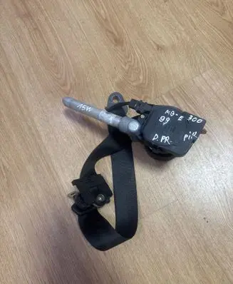 Mercedes-Benz E W210 Front seatbelt 566063600 566071600