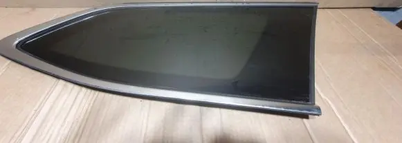 Peugeot 308 Rear side window