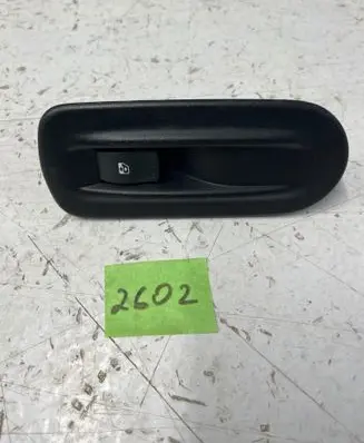 Renault Master II Electric window control switch 33385X 8200206603