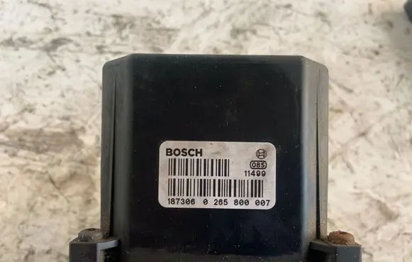 Ford Mondeo Mk III ABS Pump 1873000265800007 0265950351