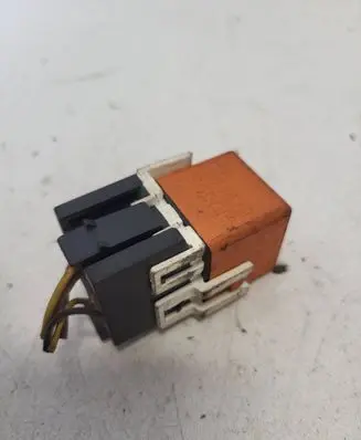 BMW 5 E60 E61 Other relay 0332019456
