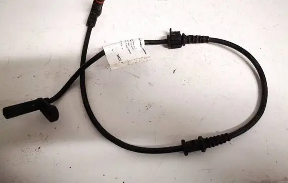 Mercedes-Benz C AMG W204 ABS brake wheel speed sensor a0015429118 a2045400117