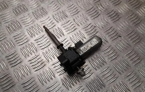 Mercedes-Benz S W222 Seat adjustment motor P1122300303