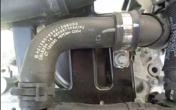 Mercedes-Benz E W212 Water pump A2125019582CZ