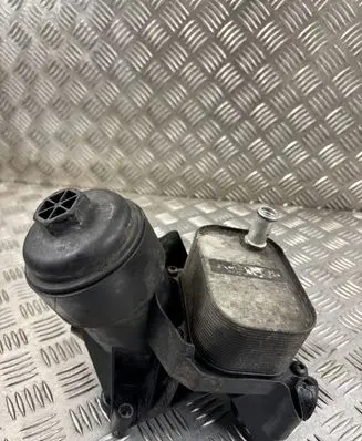 Audi A6 S6 C8 4K Oil filter mounting bracket 05L117021A 05L115389B