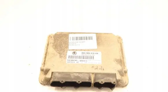 Skoda Octavia Mk1 (1U) Engine control unit/module ECU
