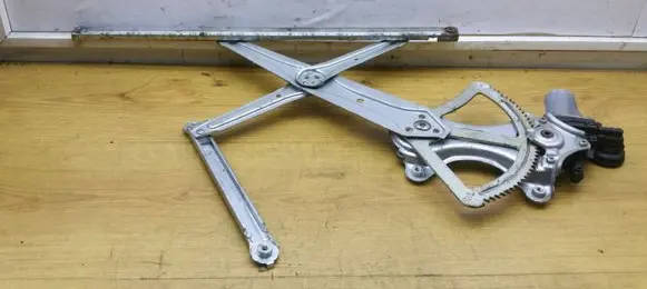 Lexus RX 300 Front door window regulator with motor 8571058010