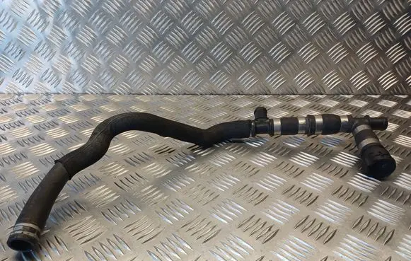 Engine coolant pipe/hose