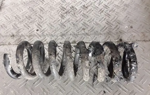 Chrysler 300 - 300C Rear coil spring