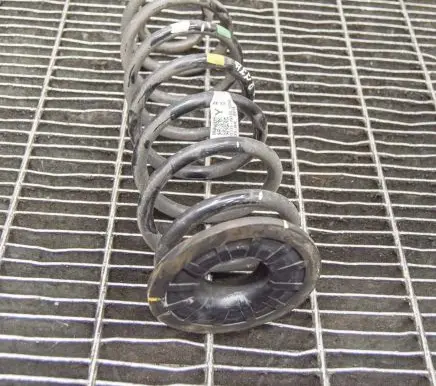 Hyundai Kona I Rear coil spring 55335J9350
