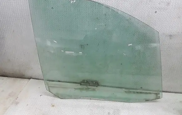 Peugeot 807 Front door window glass four-door