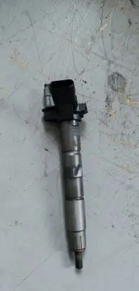 BMW X5M G05 F95 Fuel injector 8599209 0445118