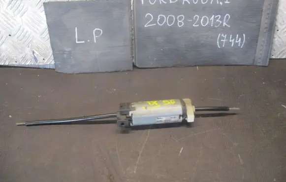 Ford Kuga I Seat adjustment motor 