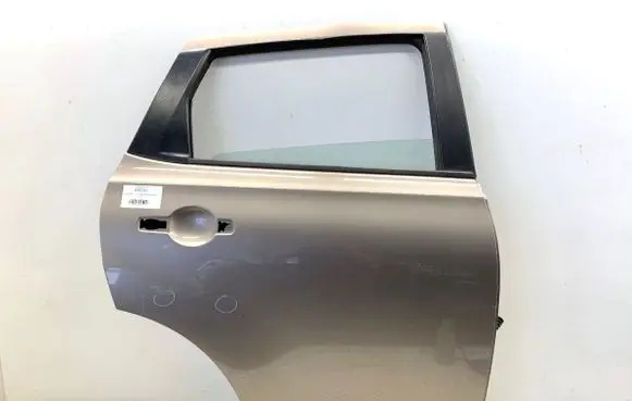 Nissan Qashqai Rear door 