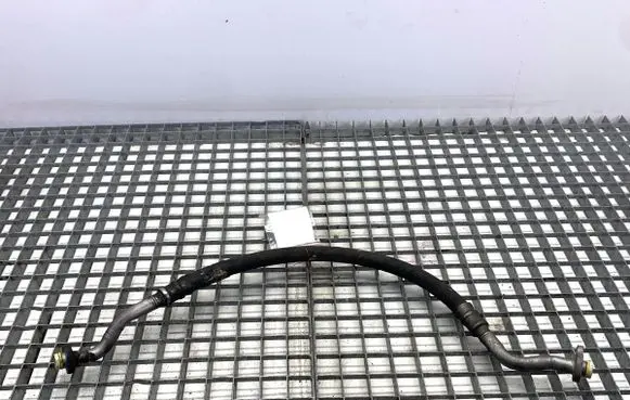 Volvo XC60 Air conditioning (A/C) pipe/hose 