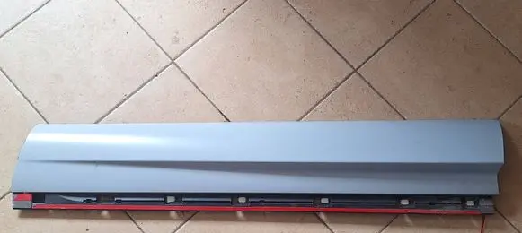 Volkswagen Touareg II Front door trim (molding) 7P6853960