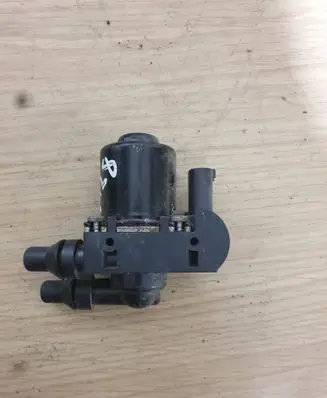 BMW 5 F10 F11 Coolant heater control valve 8514557 1147412212