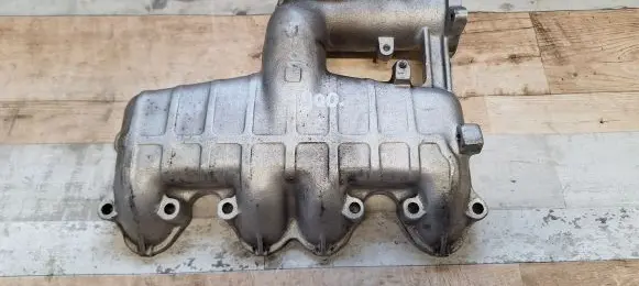 Skoda Octavia Mk1 (1U) Intake manifold 038129713J 038129713