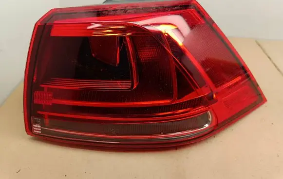 Volkswagen Golf VII Rear/tail lights 5GM945096B 00128353 2VA01197706
