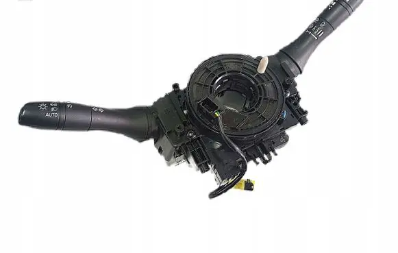 Nissan Qashqai Tailgate/trunk/boot open switch 18X12SN2