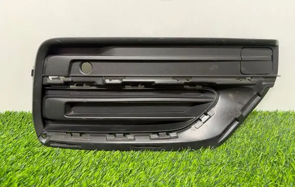 Volvo XC90 Front bumper lower grill 32345505