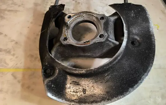 BMW M4 G82 G83 Front wheel hub 809566403