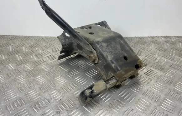 Jeep Grand Cherokee Towing hook eye 