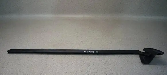 Mercedes-Benz SLK R172 Rubber seal front coupe door window A1727200724