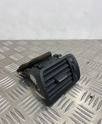 Volkswagen PASSAT B6 Dashboard side air vent grill/cover trim 3C1819701E