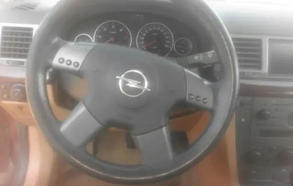 Opel Vectra C Dashboard brak