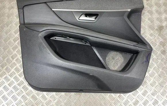 Peugeot 5008 Front door card panel trim 98306241BY