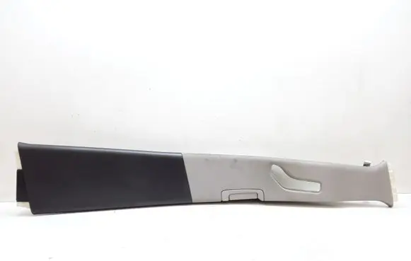 Volvo XC90 (B) pillar trim (top)