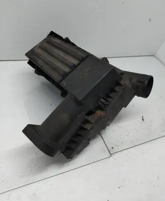 Volkswagen PASSAT B6 Air filter box 3C0129607AF 1K0183B 3C0129601AN