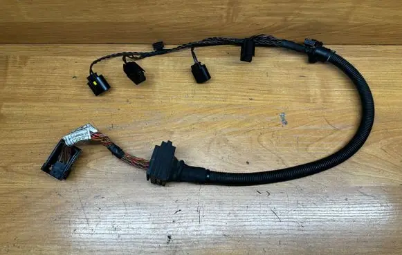 BMW 5 F10 F11 Fuel injector wires 782365006 EML89Z1 850220