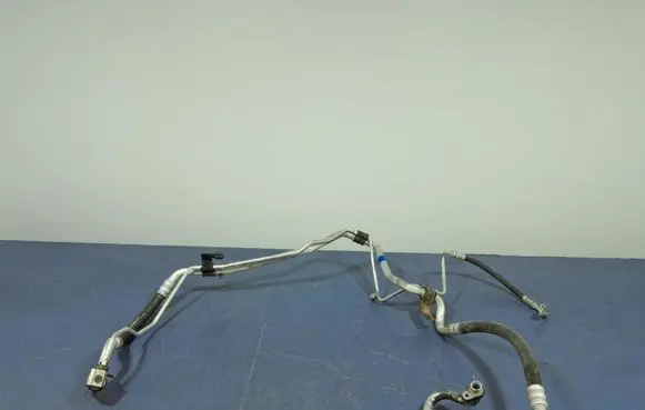 Air conditioning (A/C) pipe/hose