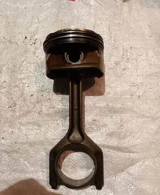 BMW 3 E92 E93 Piston with connecting rod