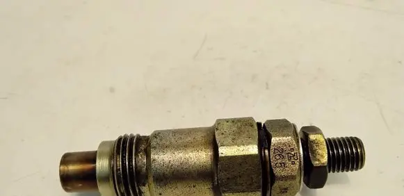 Mazda 626 Fuel injector H711500