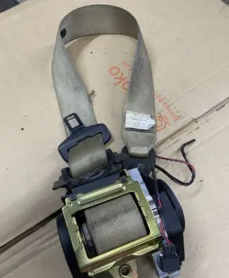 BMW 7 E65 E66 Front seatbelt 561078501