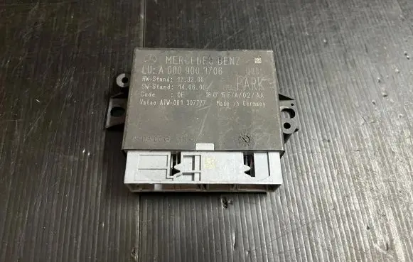 Mercedes-Benz E W213 Parking PDC control unit/module A0009003706
