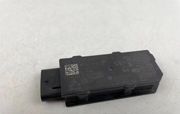 Audi Q4 e-tron Aerial antenna amplifier 5WA962133E