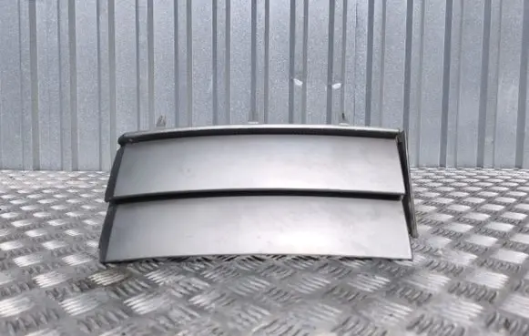 Land Rover Range Rover Sport L320 Fender grill 7026900 51137026900