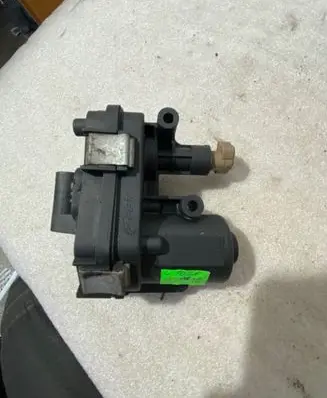 Opel Insignia A Intake manifold valve actuator/motor TMS2 06890906B1