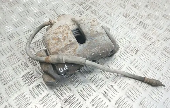 Volkswagen Touran I Front brake caliper